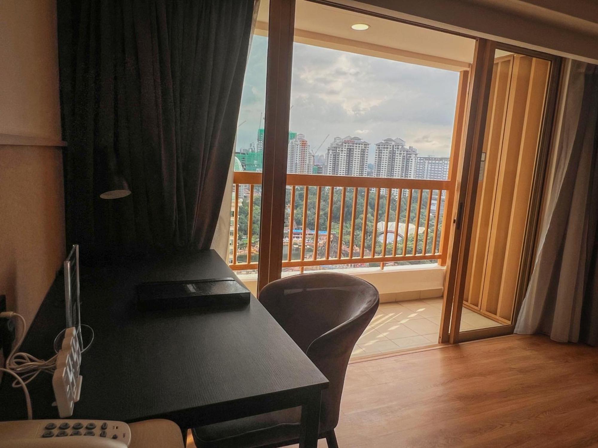 Resort Suites At Bandar Sunway Субанг Джая Екстериор снимка